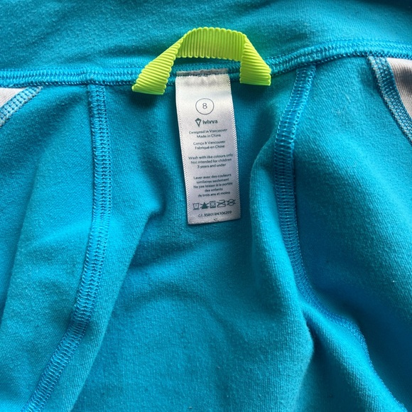 Ivivva by Lululemon Neon Blue Geometric print Jacket size 8 🩵🩷 - Picture 4 of 10